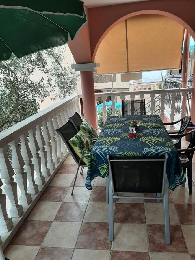 Apartment Pavle Perovic Sveti Stefan Eksteriør billede